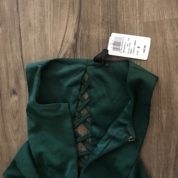 Formal dress - Picture 2 of 3